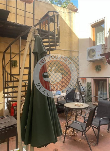 Piata Gemeni | 2 Vile in curte proprie | 7 camere | 250mp utili | B10920